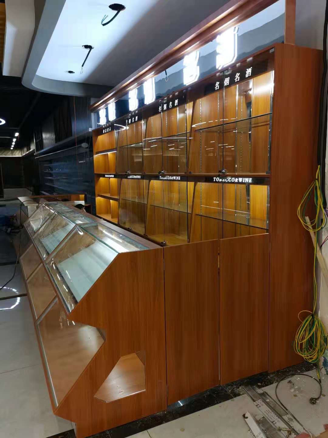 煙酒專(zhuān)賣(mài)柜子定做